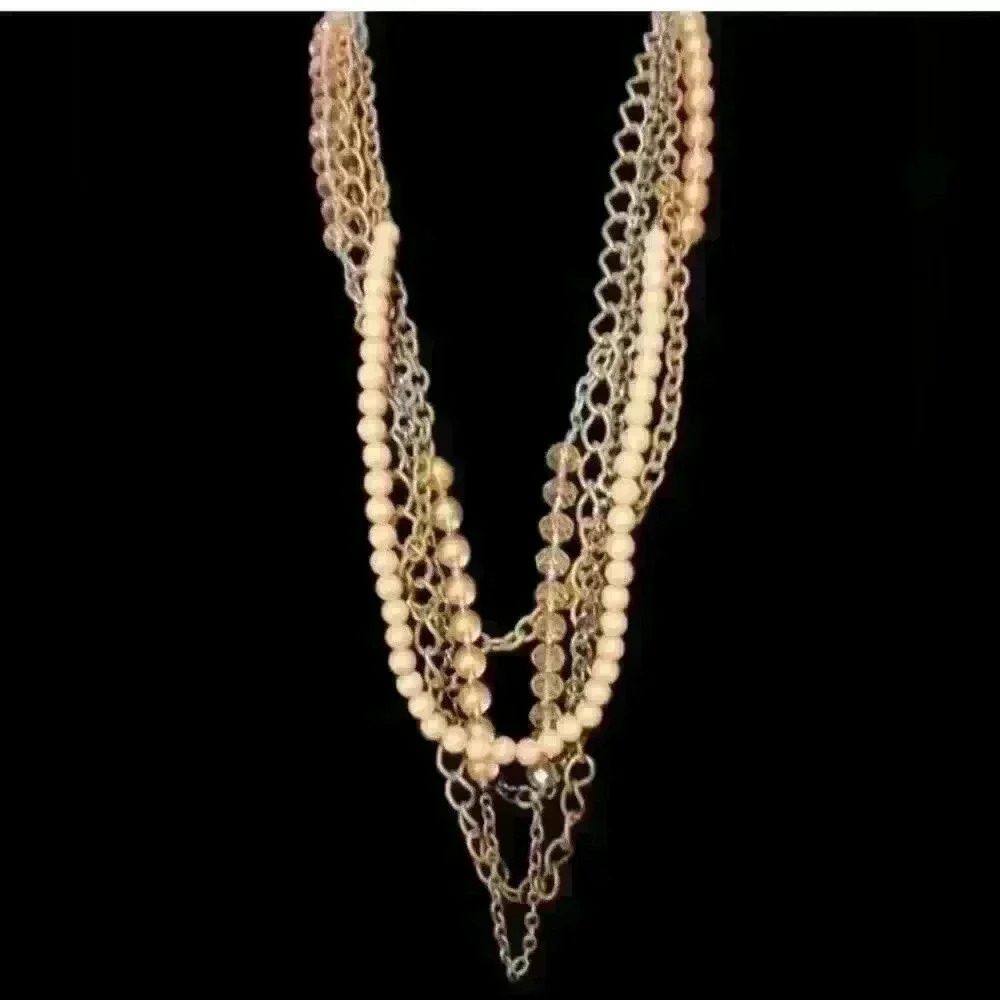 Multi layered bib necklace - Picture 3 of 3